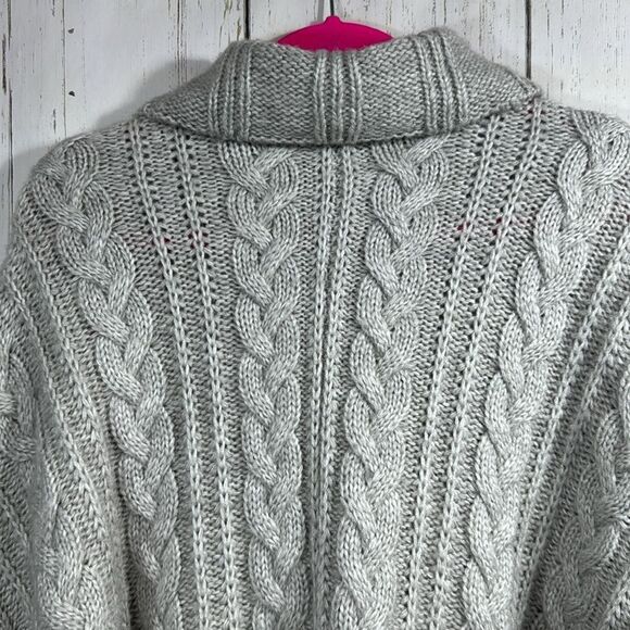 Talbots Gray Cable Knit Wool Blend Poncho Cape Minimalist Classic Preppy Cozy - Picture 11 of 15